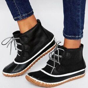 Sorel Black and White Winter Boots